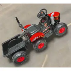 KIDS RIDE ON TOY TRACTOR WITH TRAILOR