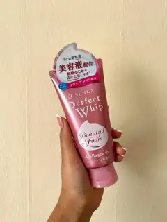 Senka Perfect Whip collagen in