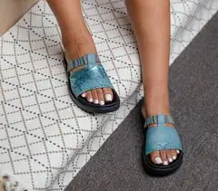 Nyambo sandals
