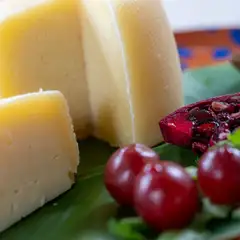 TOMME MIXE(Cow and Goat Cheese) Per PC
