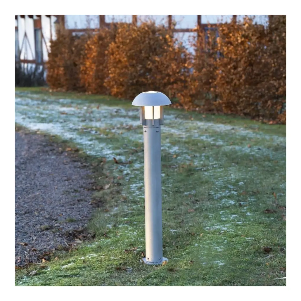 OUTDOOR SMALL LIGHT POST