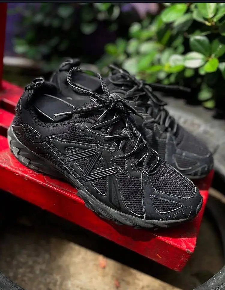 New Balance 610T