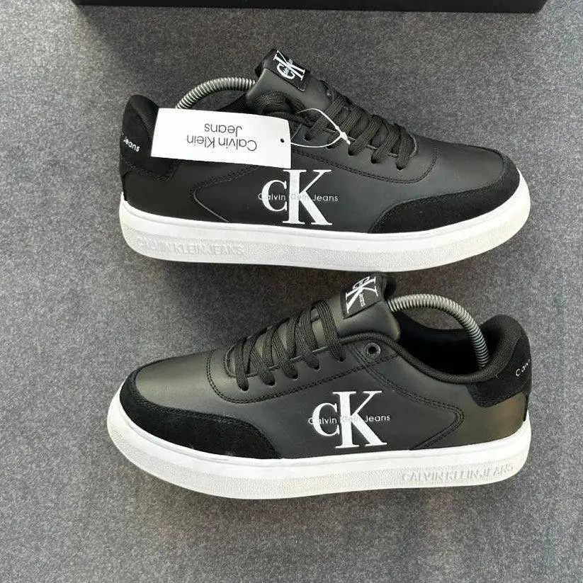 Calvin Klein Jeans Logo Low-Top Sneakers