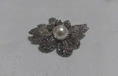 Elegant Women's Brooch No 1