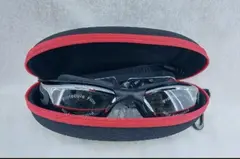Swimming goggles