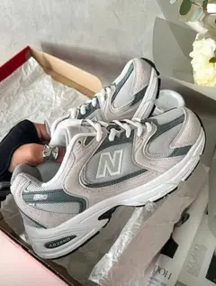 New Balance 530